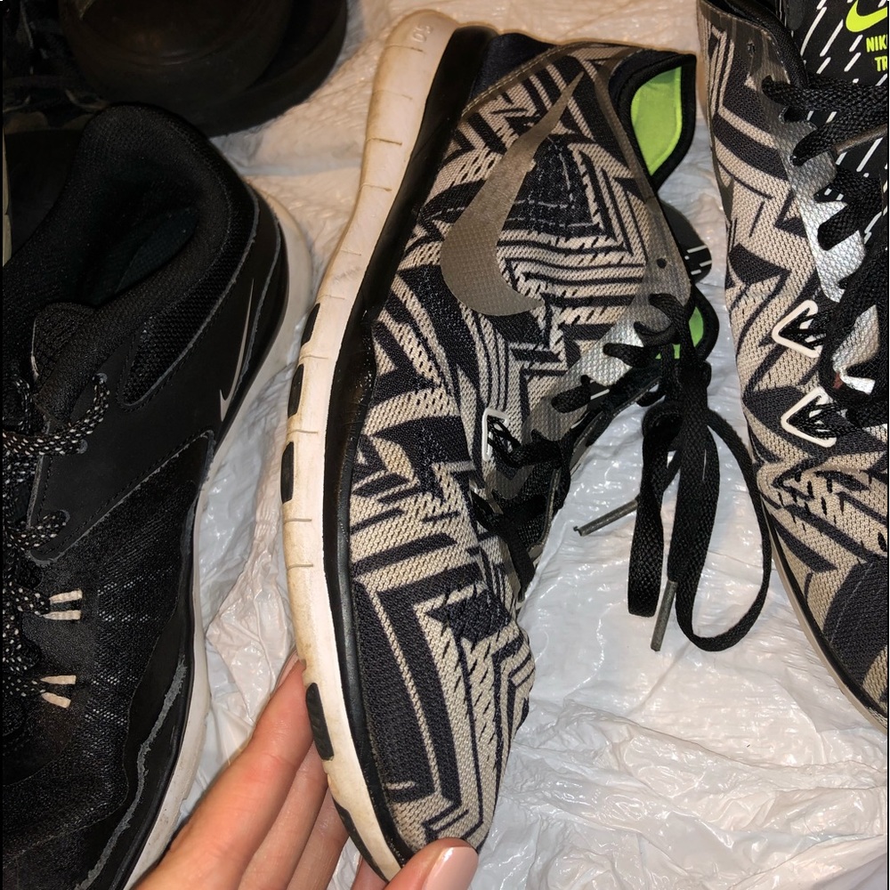 Nike Shoes - Picture 3 of 4